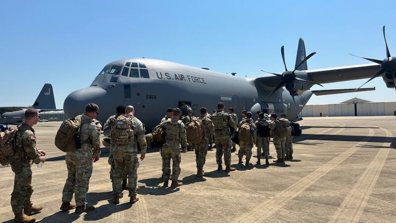Louisiana National Guard soldiers fly from AEX to D.C.